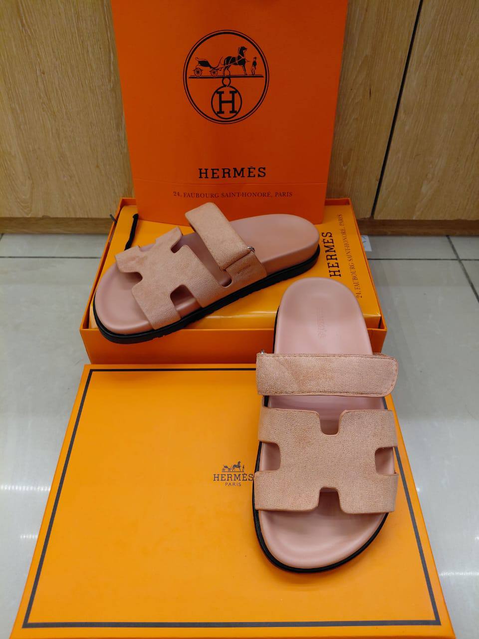 Hermes Slipper, 

High Quality 
RESTOCK 

Size 36 To 41

90 DHS🇦🇪🇦🇪🇦🇪

Zain120
♥️♥️♥️