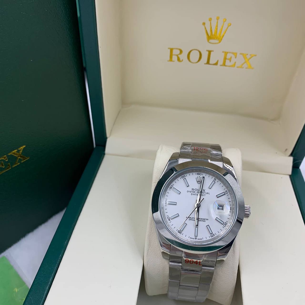 ROLEX WATCH 

WITHBOX paper bag
🎁🎁🎁

230 dhs🪙🌺
Master 

Zain40
♥️♥️♥️