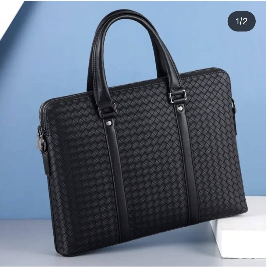 Laptop Bags
100 dhs🪙🌨️

Zain143
Zain190
♥️♥️♥️