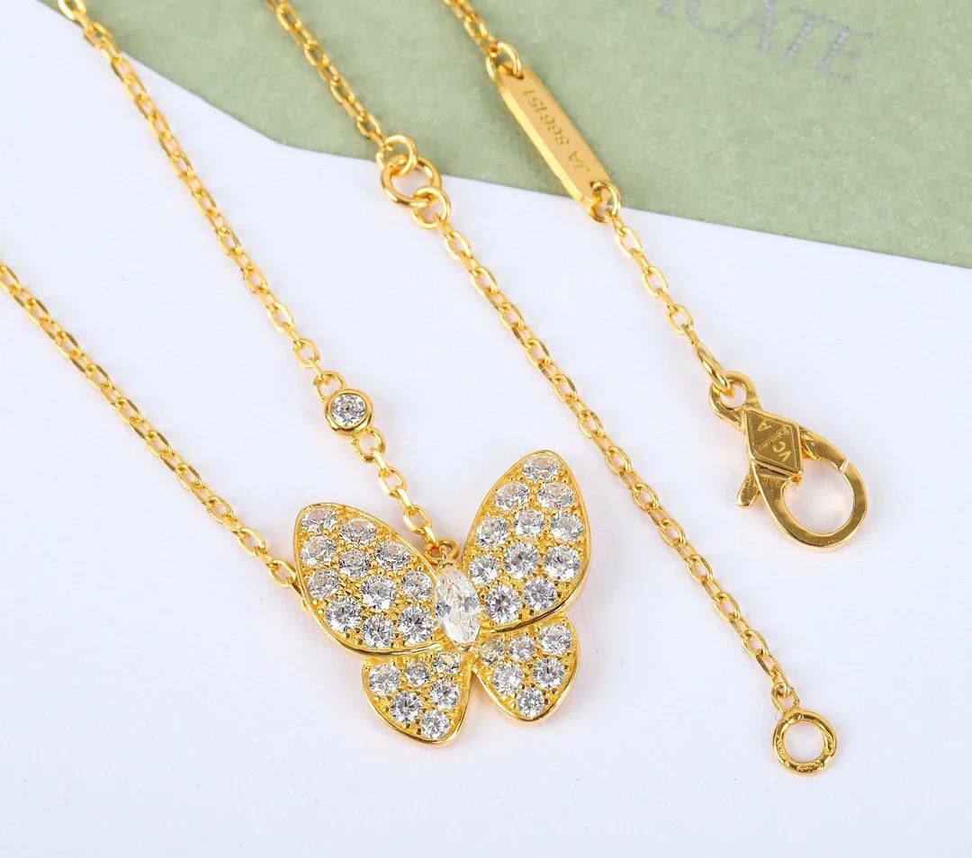 *VCA* Necklace 🍁

Master quality 
*50 * dhs🪙normal box🎁

Zain48
♥️♥️♥️