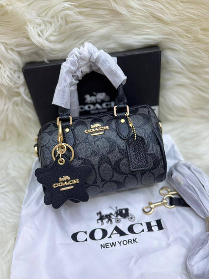 Coach Rowan
Size : 18 * 10 cm
95 dhs🪙🖤
with box 🎁

Zain115
♥️♥️♥️