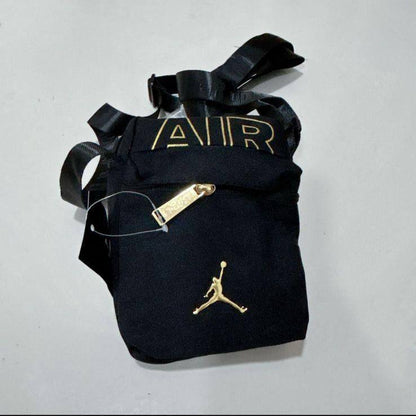 Sport Bag
20 cm
30 dhs❣️

Zain17
♥️♥️♥️