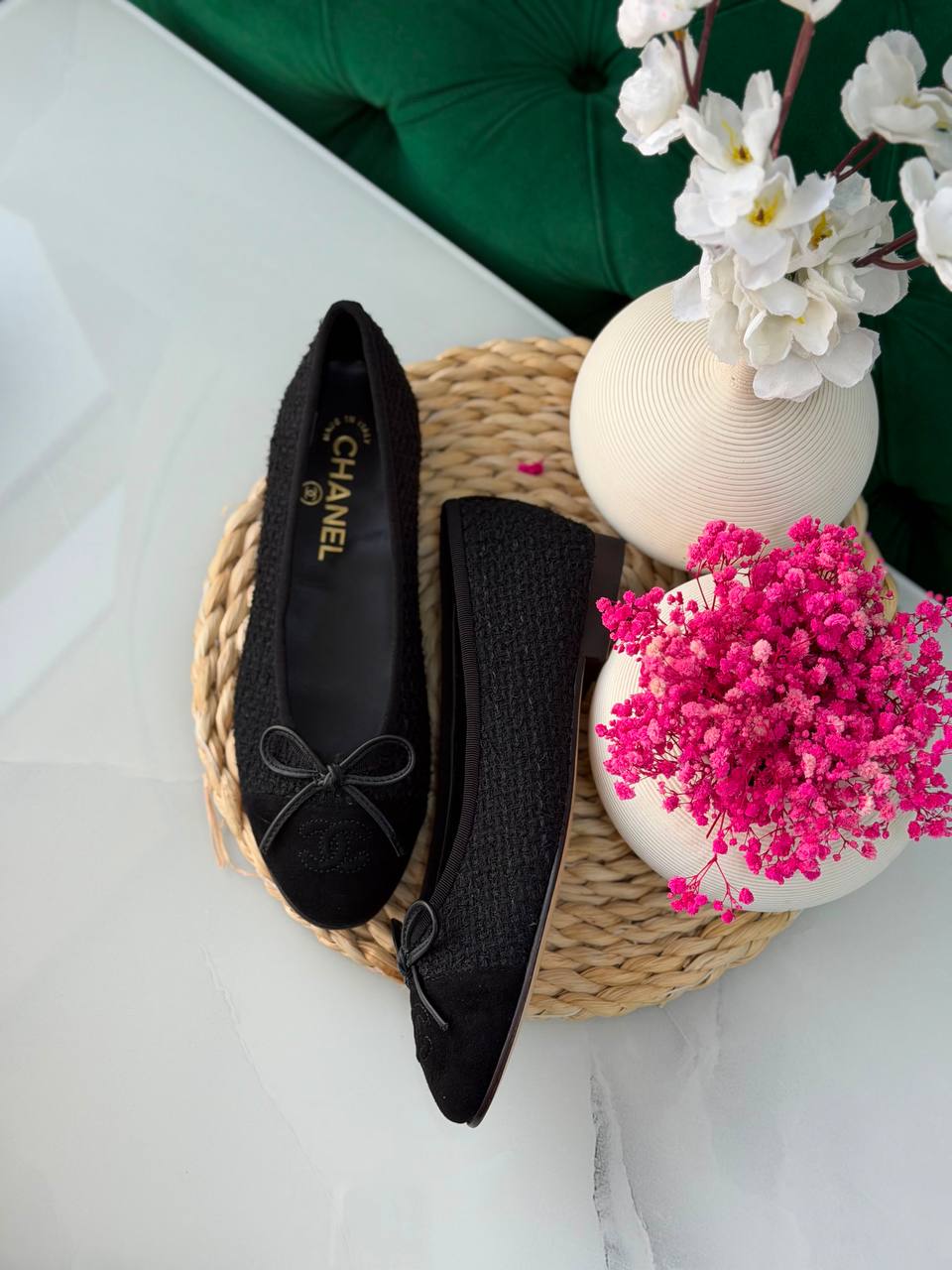 Chanel 
Vip quality 

Size:36 to 41 

450 dhs 🇦🇪

Zain113
♥️♥️♥️