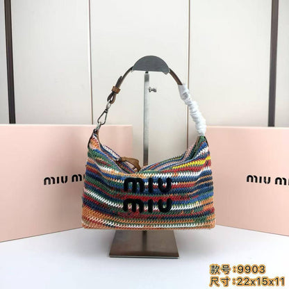 Miu Miu
Master🌺🌺
280 dhs💛

Zain153
♥️♥️♥️