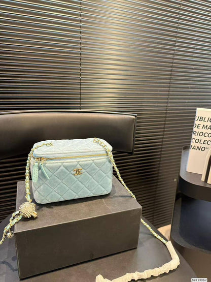 Chanel
Master
270 dhs🪙🌨️

Zain228
♥️♥️♥️