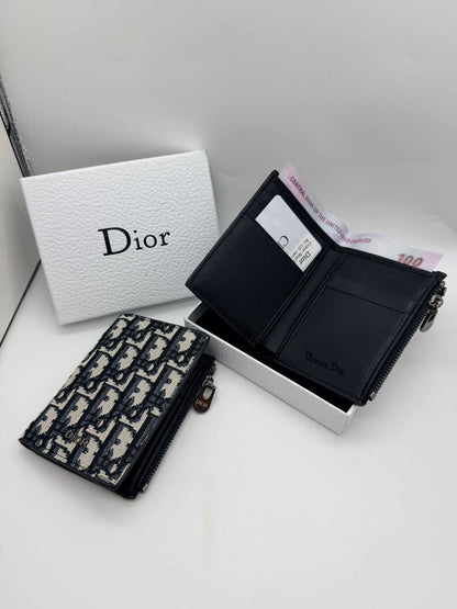 Dior Wallet 
65 dhs🇦🇪🇦🇪

Zain33
♥️♥️♥️
