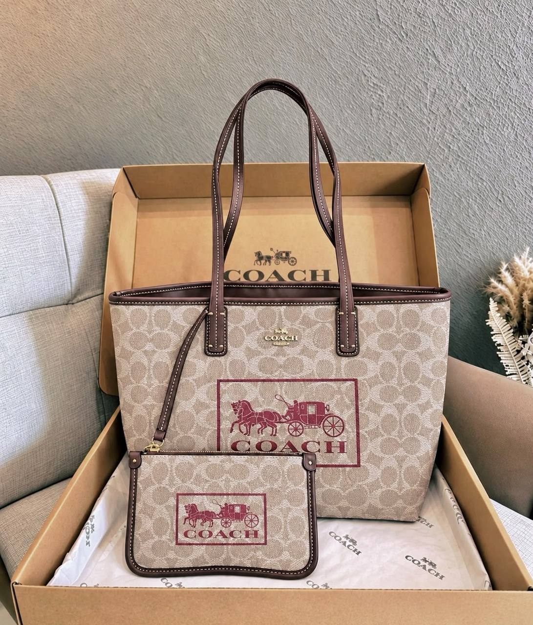 COACH 

NEW CAME 

HIGH QUALITY 

WITH POUCH 
115 dhs🇦🇪🇦🇪

Zain295
Zain17
♥️♥️♥️