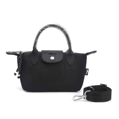 NEW CAME
LONG CHAMP BAG
GOOD QUALITY
50 dhs✅

Zain40
♥️♥️♥️