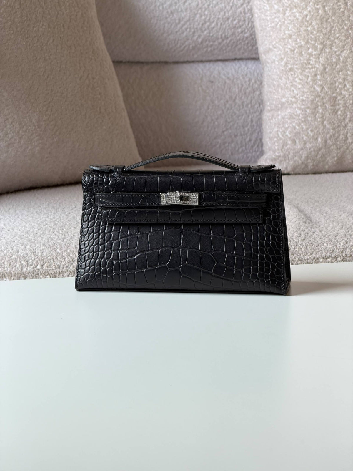Hermes
pochette 21cm

master quality
with box 📦 
600 dhs🇦🇪🇦🇪

Zain52
♥️♥️♥️