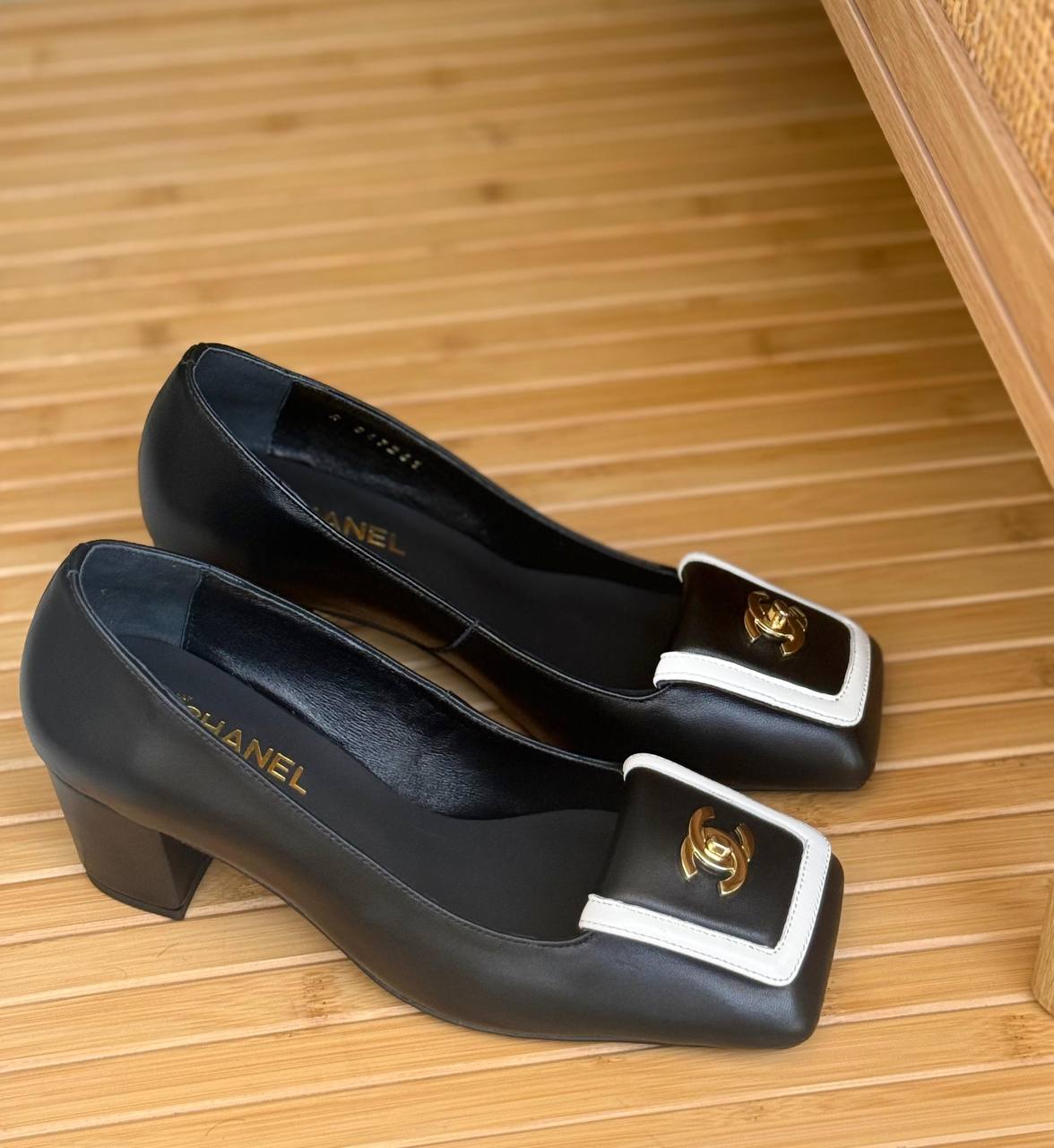 Chanel
Super Master
𝗦𝗶𝘇𝗲 𝟯𝟲 𝘁𝗼 𝟰𝟭 
450 dhs✅

Zain302
♥️♥️♥️