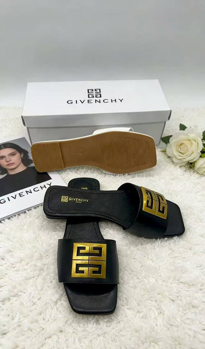Slippers
60 dhs🇦🇪

Zain22
♥️♥️♥️