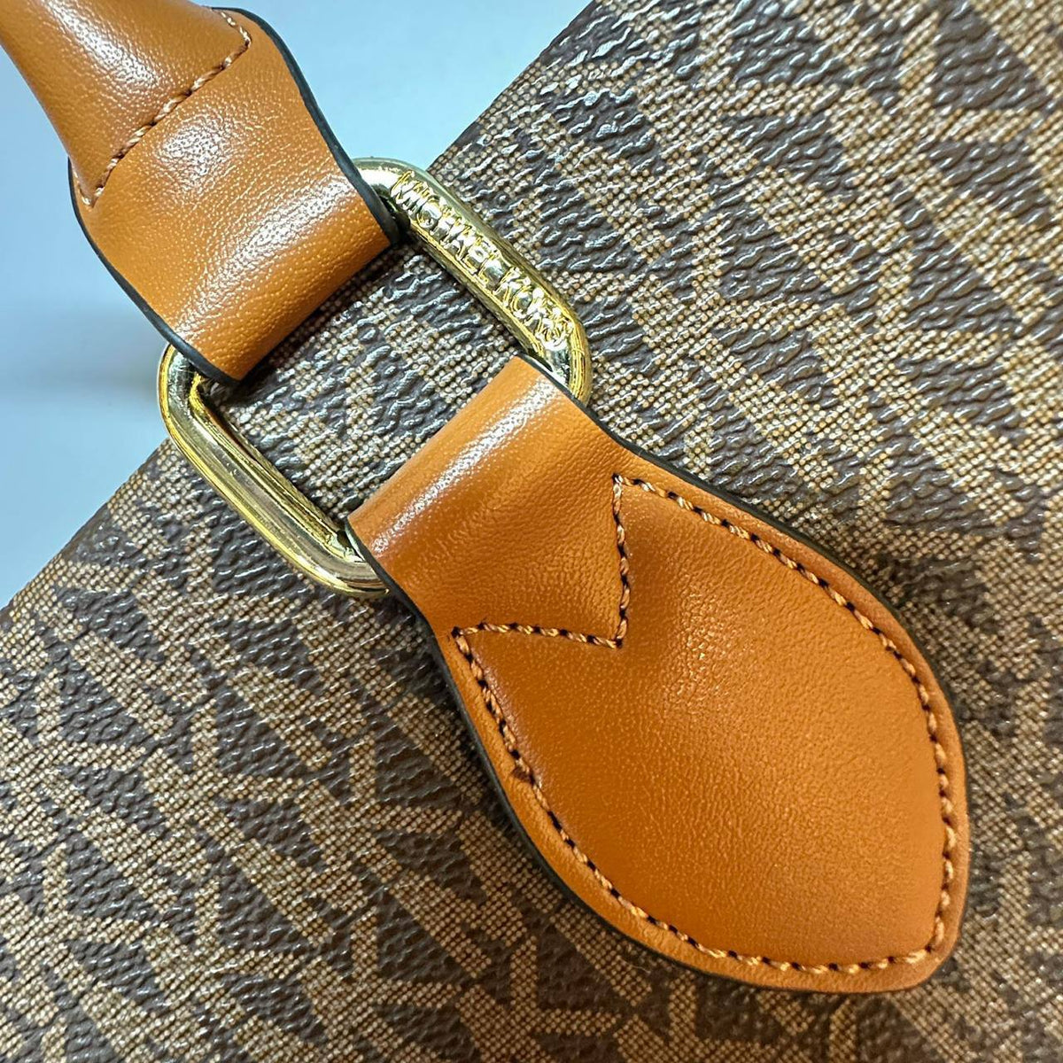 Mk

Newcame
Good quality 
100 dhs🇦🇪🇦🇪

Zain295
♥️♥️♥️