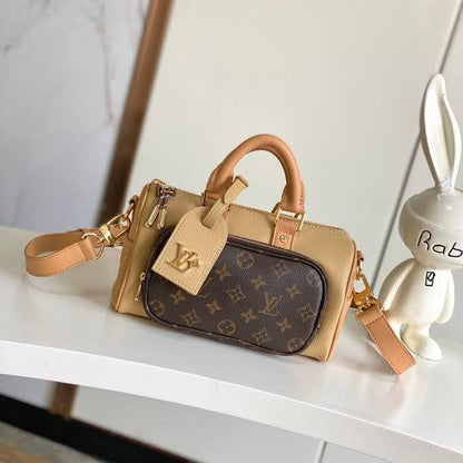 LV 
COPY ONE 🔥
GOOD QUALITY 💯
170 dhs✅
WITH BOX 📦

Zain28
♥️♥️♥️