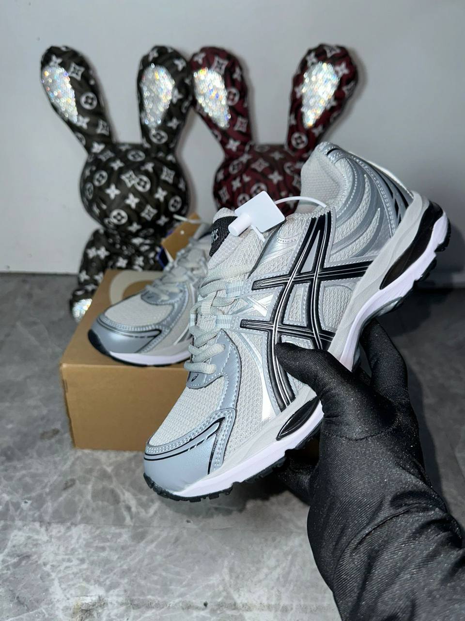 Asics Gel-SEKIRAN ‘Gravel/Pure
Silver’
Size 36-45 AVAILABLE 
200 dhs🪙💕

Zain242
♥️♥️♥️