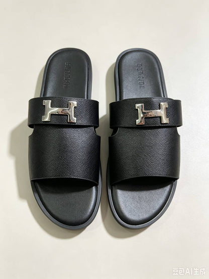 NEW CAME
HERMES SLIPPER
MAN
GOOD QUALITY
95 DHS🇦🇪🇦🇪
Size 40 To 46

Zain40
♥️♥️♥️