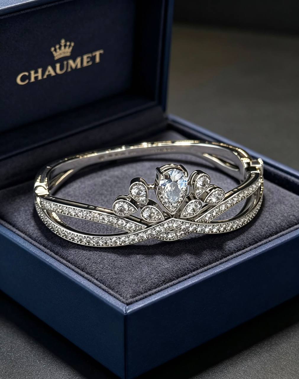 CHOUMET BANGLE
MASTER 💫✨
120 DHS🇦🇪🇦🇪
 WITH SMALL
BOX AND PAPER BAG
🛍️🎁

Zain89
♥️♥️♥️
