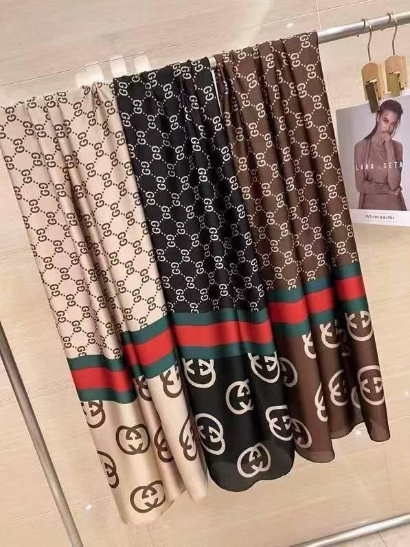 Silk scarf 
40 dhs✅

Zain93
♥️♥️♥️