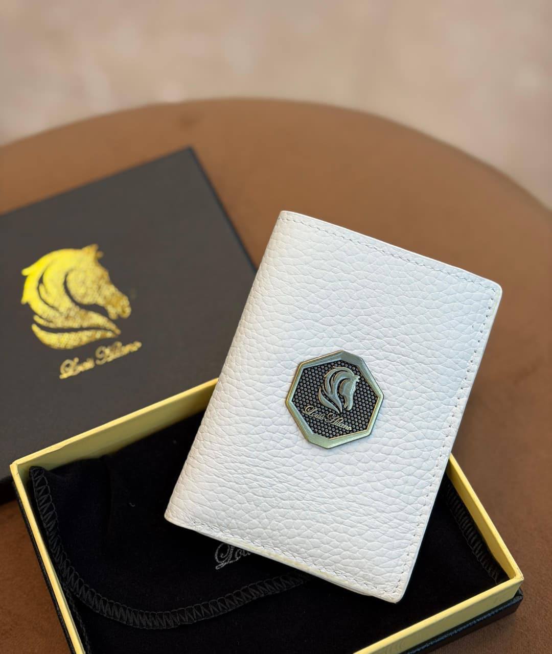 Louis Hilano wallet master quality with box and paper bag 
105 dhs🌺

Zain59
♥️♥️♥️