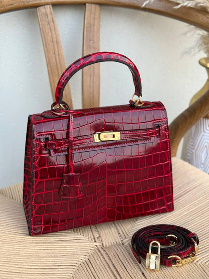 HERMES
25cm
380 dhs✅
Top quality 
With box🎁

Zain167
♥️♥️♥️