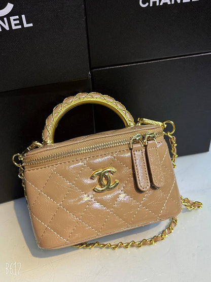 CHANEL
90 dhs🪙💚

with box
🎁🎁🎁

Zain90
♥️♥️♥️