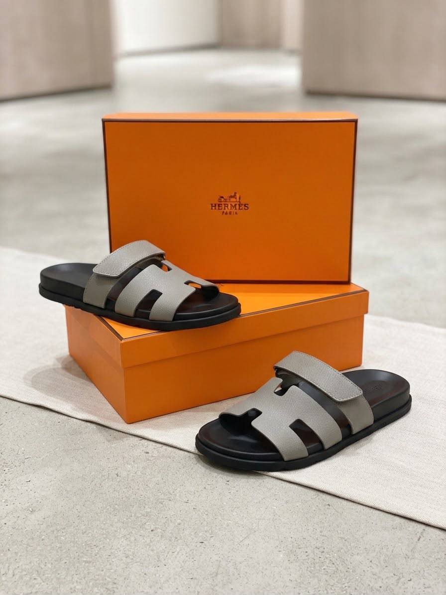 NEW CAME

HERMES Lady slipper🥿
Withbox & Paper Bag🛍️

Size: 36 TO 41 🎉

100 dhs🇦🇪🇦🇪
Zain40
♥️♥️♥️
