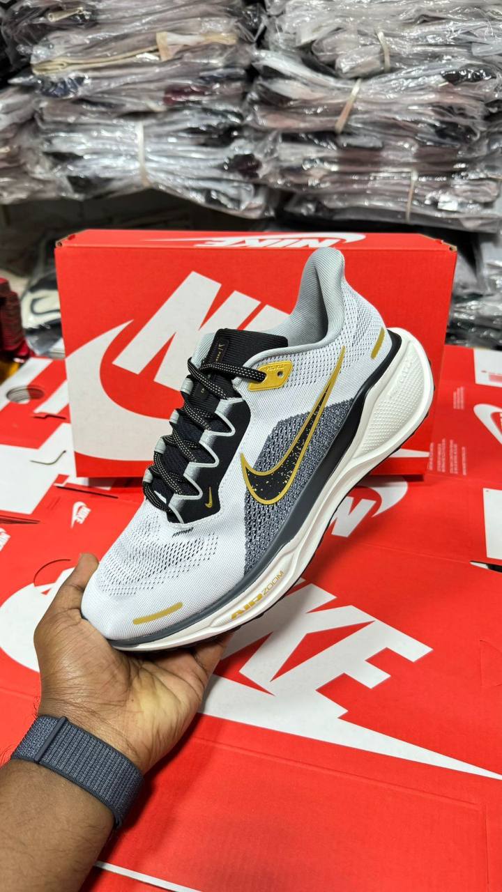 NIKE
Size 40-45⚡️
140 dhs💓

Zain183
♥️♥️♥️