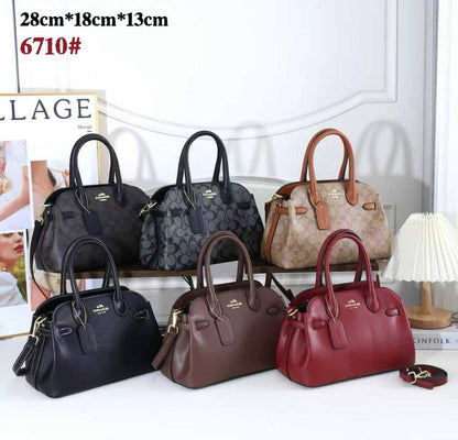 COACH 
GOOD QUALITY 
110 dhs🇦🇪🇦🇪

Zain295
♥️♥️♥️