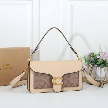 Coach   
100 dhs🌺

with box 📦 

Good quality 

Zain253
♥️♥️♥️