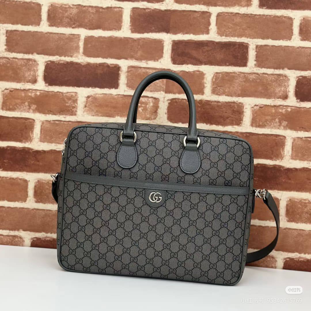 LV Master Bags 
New Stock
For Price 👇 WTSP Text Zain 0568585901

Zain10
♥️♥️♥️