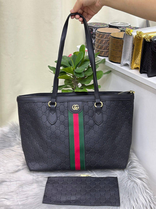 GUCCI
SIZE  ……… 34CM 🥰
85 dhs❤️

Zain244
♥️♥️♥️