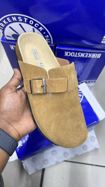 Birkenstock
Size 36-46⚡️
110 dhs❣️

Zain183
♥️♥️♥️