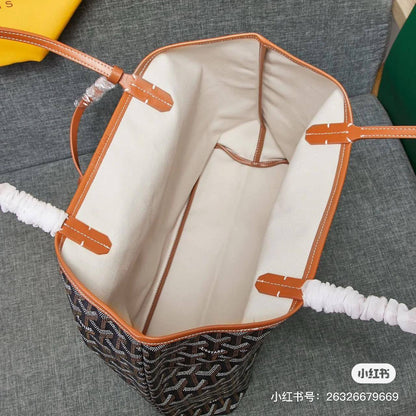 Goyard
46 cm
75 dhs🪙🌨️

Zain17
♥️♥️♥️