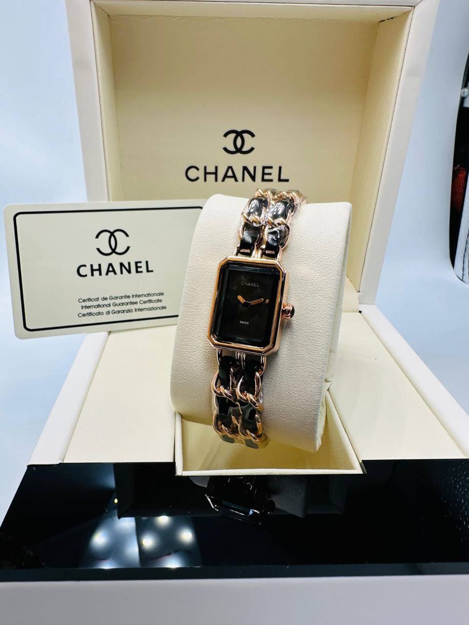 Chanel ladies 
60 dhs🇦🇪🇦🇪

Zain08
♥️♥️♥️