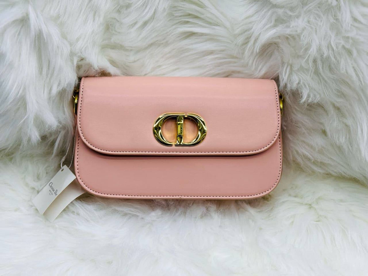 Dior 
With Box 🎁 
90 dhs🪙💚

Zain232
♥️♥️♥️