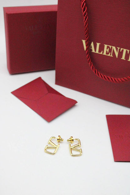 Master Earrings

Zain122

New Master Stock
For Price 👇 WTSP Text Zain 0568585901
0507557372

Zain122
♥️♥️♥️