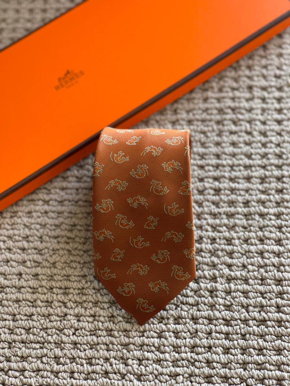 HERMES
TIE
*New Collection*
*Master Quality*
180 dhs💓

Zain179
♥️♥️♥️