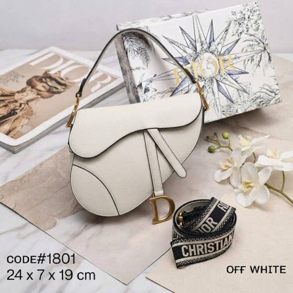 CHRISTIAN DIOR sᴀᴅᴅʟᴇ ᴄʀᴏssʙᴏᴅʏ ʙᴀɢ ᴏʙʟɪǫᴜᴇ & ʟᴇᴀᴛʜᴇʀ ᴛʀɪᴍ ᴍᴀᴛᴇʀɪᴀʟ sɪᴢᴇ : 24 cm ᴡɪᴛʜ BOX

90 dhs🇦🇪🇦🇪🇦🇪

Zain31
♥️♥️♥️
