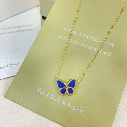VCA ❤️‍🔥*
Necklace 🦋
Master quality ✨
With normal boxes 🗃️ 
45 dhs💓
With master box 📦 
80 dhs💓

Zain216
♥️♥️♥️