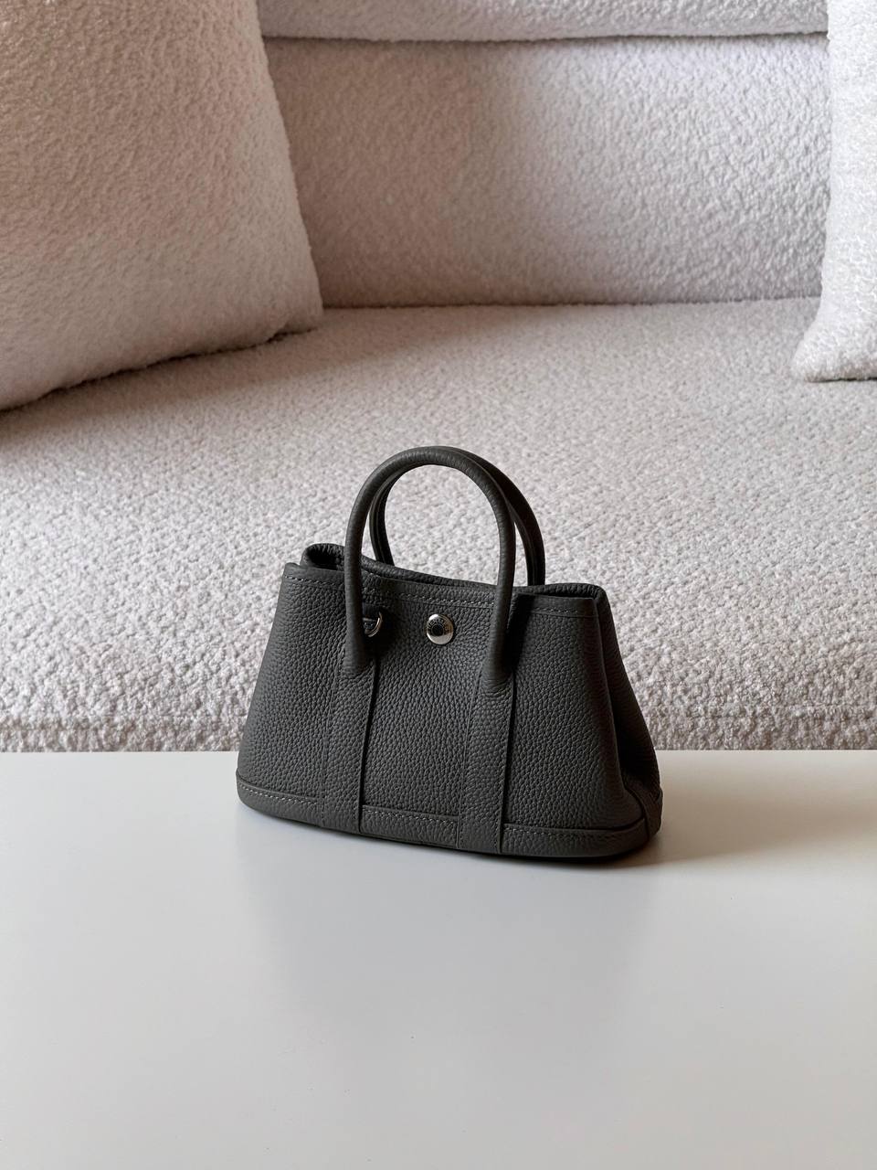 Hermes garden party 
💕master quality😍with box❤️
18 CM 340 dhs🪙🌨️
24 Cm 340 dhs🪙🌨️
30 CM 380 dhs🪙🌨️

Zain52
♥️♥️♥️