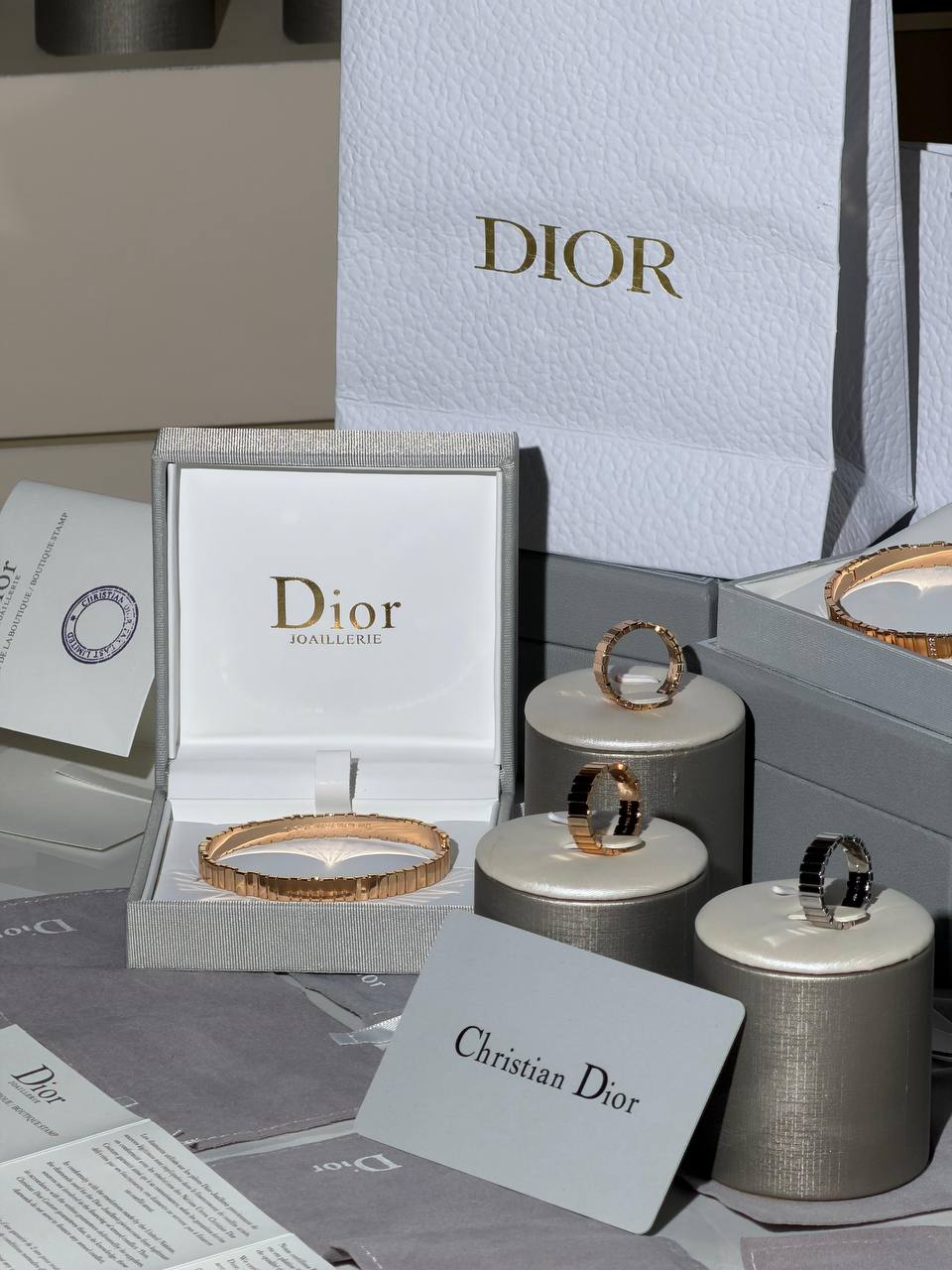 Dior
 New Collection 😍
Quality: Super Master 
Non -Tarnish color
* ⁠Earring 
* ⁠Bracelet
For Price 👇 WTSP Text Zain 0568585901

Zain268
♥️♥️♥️