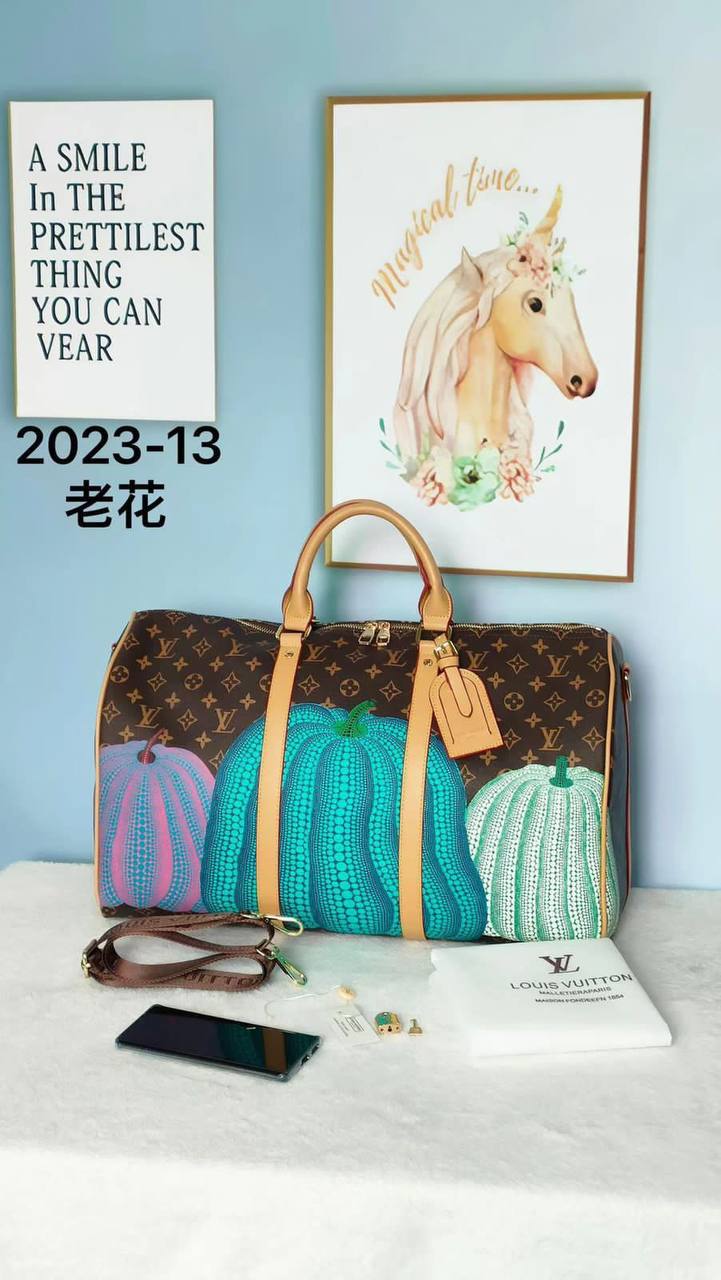 LV 
Travel Bags
140 dhs✅ Glossy
130 dhs✅ Normal

Zain137
♥️♥️♥️