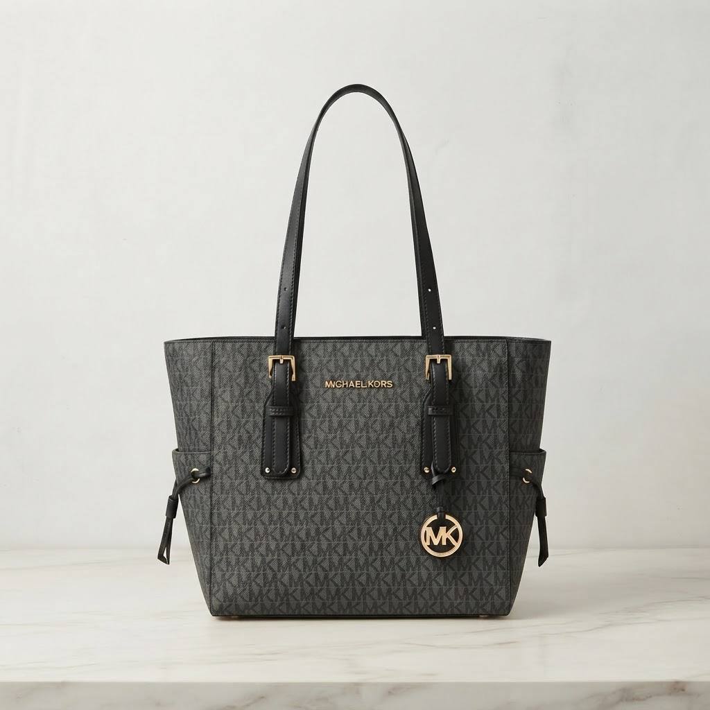 MK

Voyager Totebag
With Gold Logo brand
Size :27 x 11 x 26 cm

105 dhs🇦🇪🇦🇪

Zain239
♥️♥️♥️