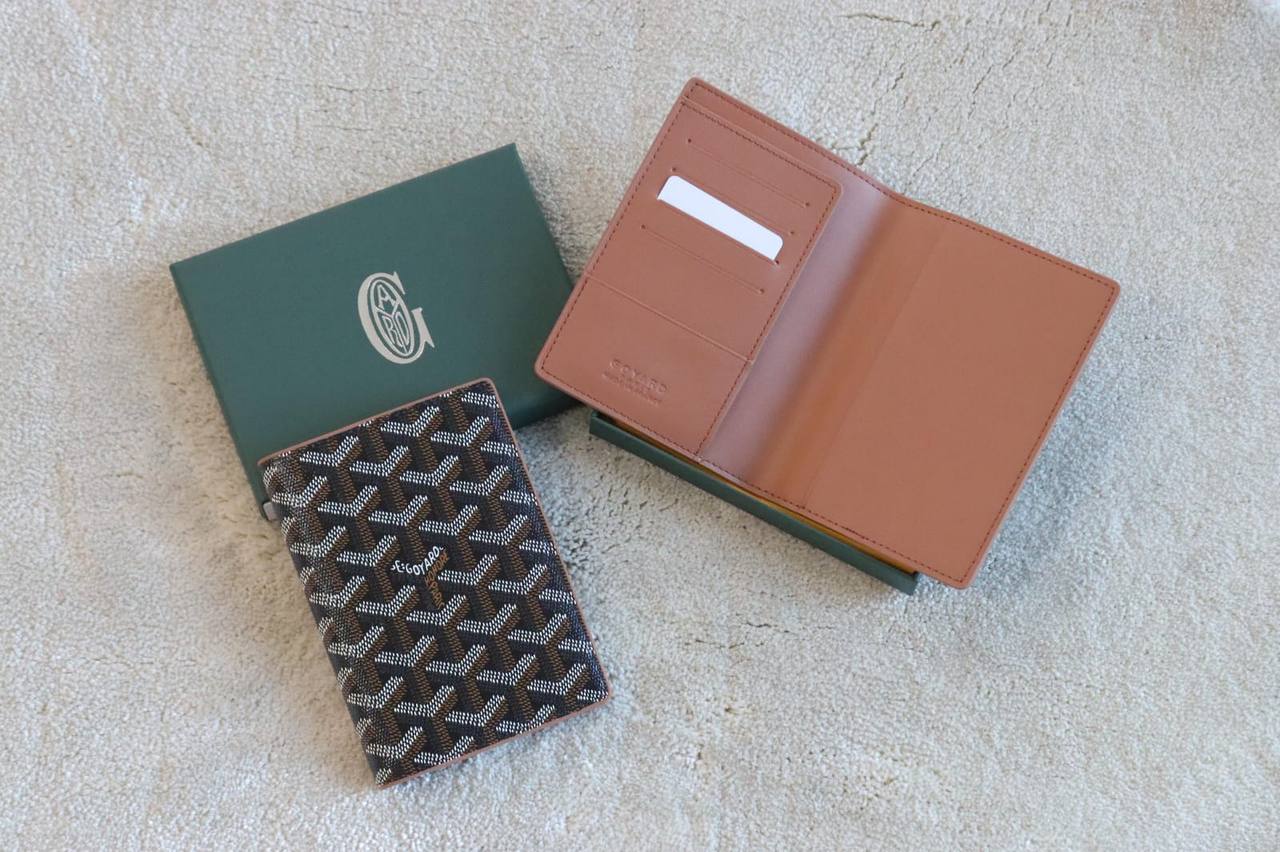LV - Goyard
Wallets
 master 
passport holder
95 dhs✅

Zain33
♥️♥️♥️