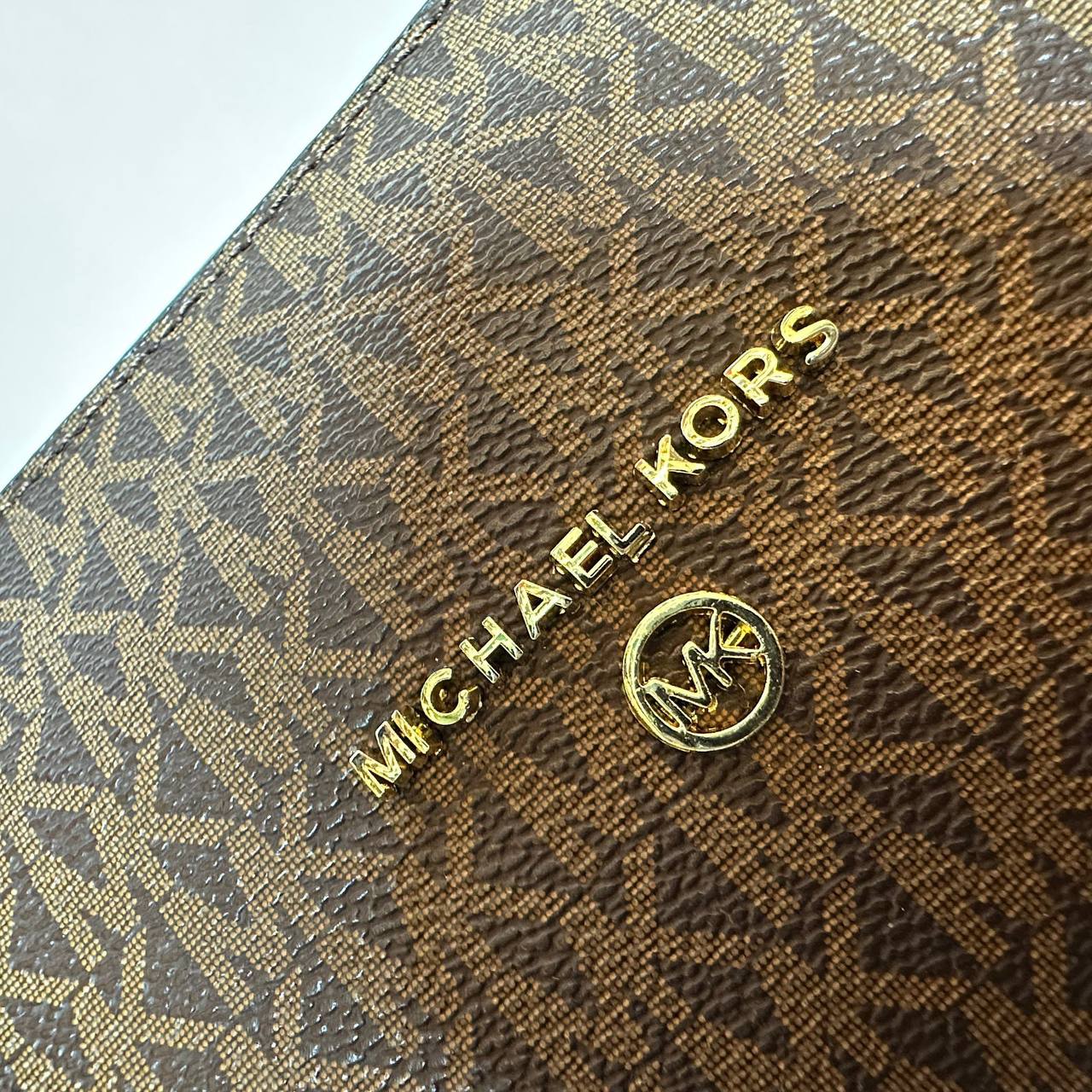 MK  
GOOD QUALITY 
105 dhs🇦🇪🇦🇪

Zain295
♥️♥️♥️