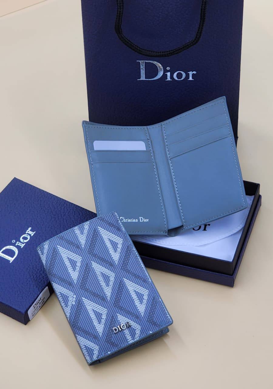 Dior wallet for men 
good quality 
45 dhs💓

Zain59
♥️♥️♥️