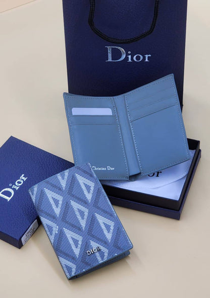 Dior wallet for men 
good quality 
45 dhs💓

Zain59
♥️♥️♥️