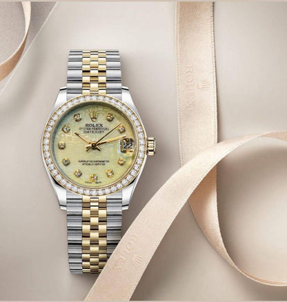 Rolex For Ladies 
Automatic 
Good Quality  31mm 
230 dhs❤️

Zain59
♥️♥️♥️