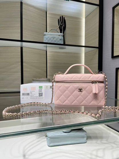 Chanel Classic Vanity 

With Chain✅ 

Size 19 cm
For Price 👇 WhatsApp✅
0568585901 
0507557372
0552275751 Owner Zain 👌

Zain274
♥️♥️♥️