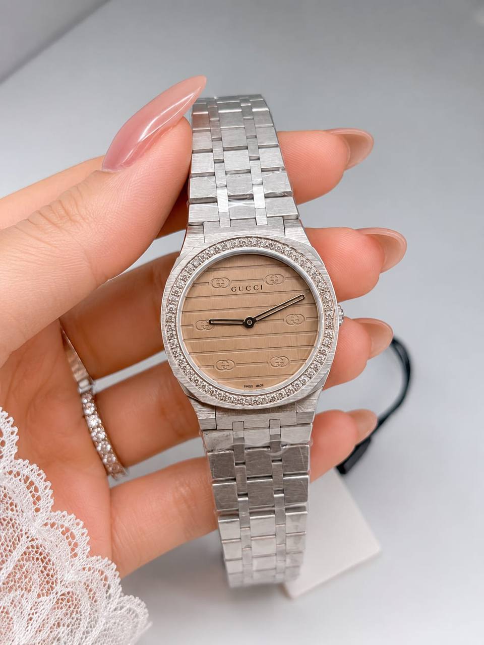 Gucci watch for ladies with stone good quality
240 dhs💓

Zain59
♥️♥️♥️