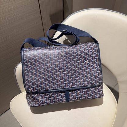 GOYARD 
With Box 
🎁🎁🎁

90 dhs❣️

Zain250
♥️♥️♥️